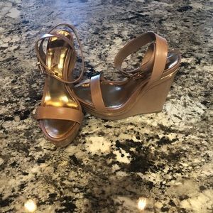 BCBG MAXAZRIA Tan Wedge with Gold Detail